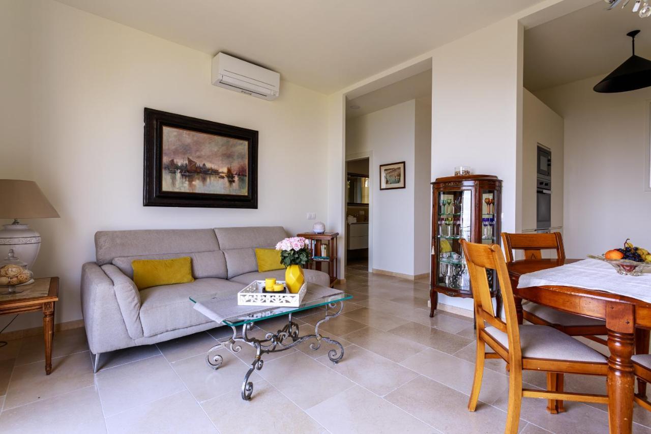 Sea View Apartment Between Nice And Monaco - 2 Вильфранш-сюр-Мер Экстерьер фото