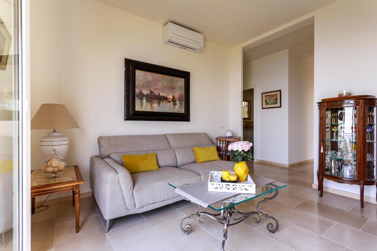 Sea View Apartment Between Nice And Monaco - 2 Вильфранш-сюр-Мер Экстерьер фото